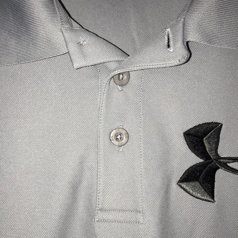 Men’s Under Armour Shirt - Picture 2 of 8